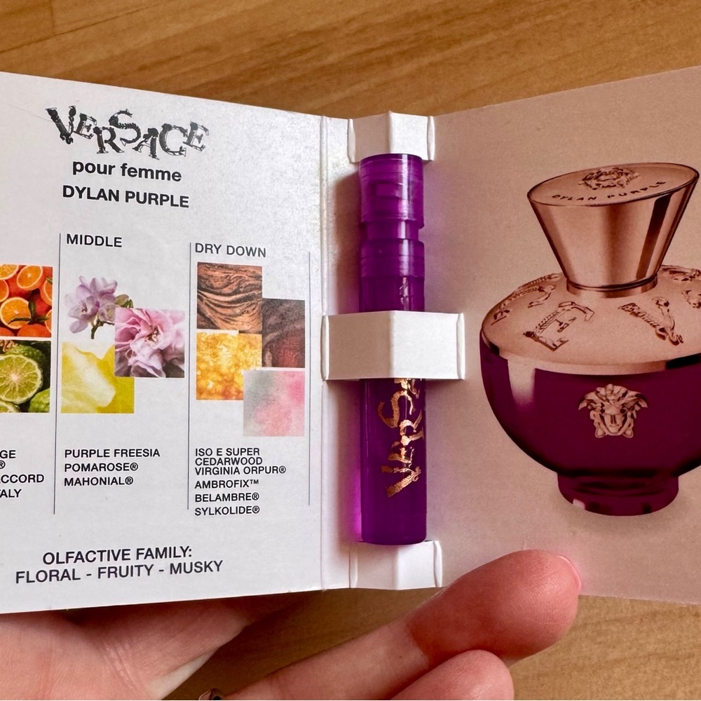 ✨Versace Dylan Purple Fragrance Brand New✨ - Picture 2 of 3